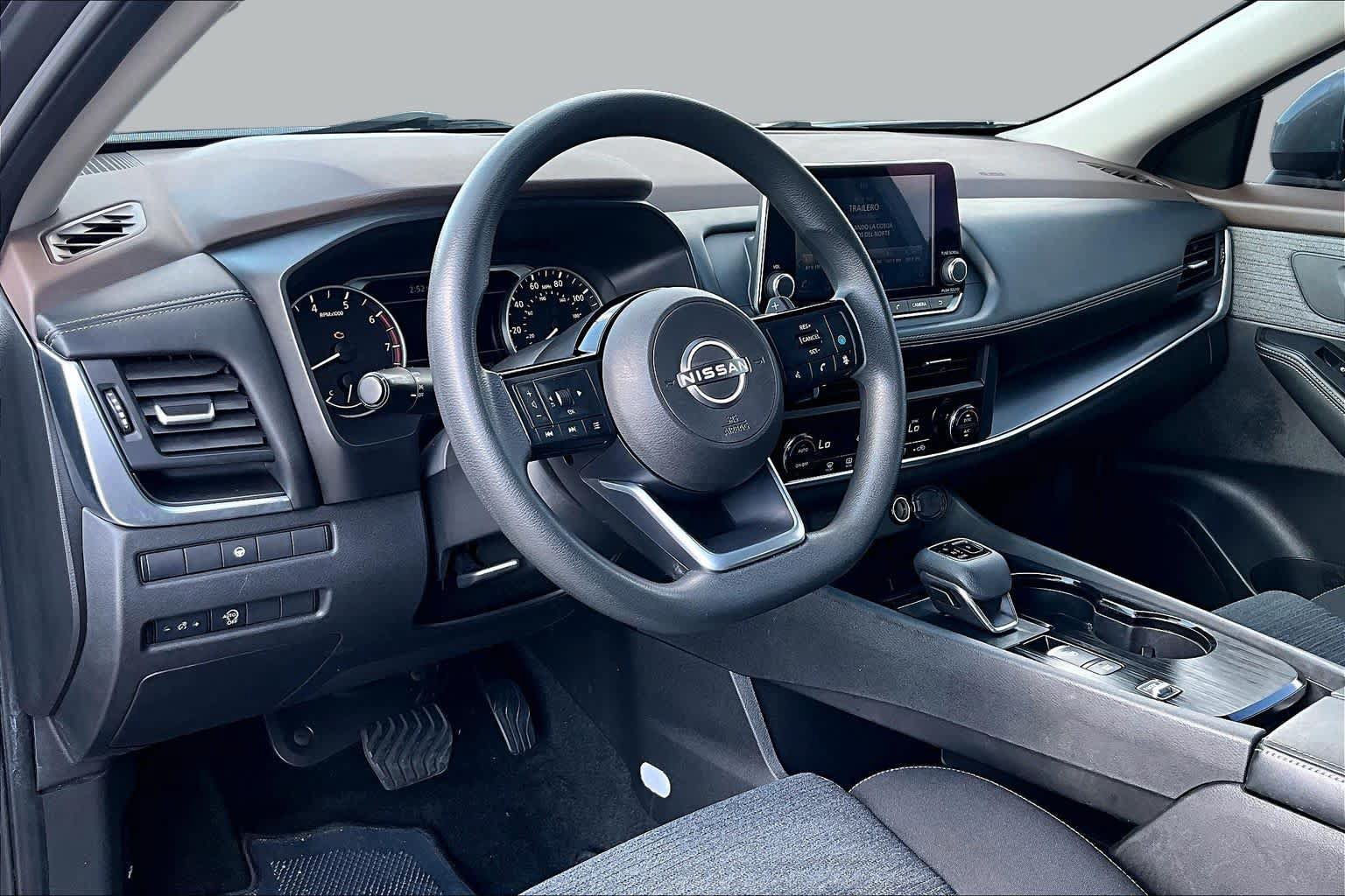 Used 2023 Nissan Rogue SV FWD image 18