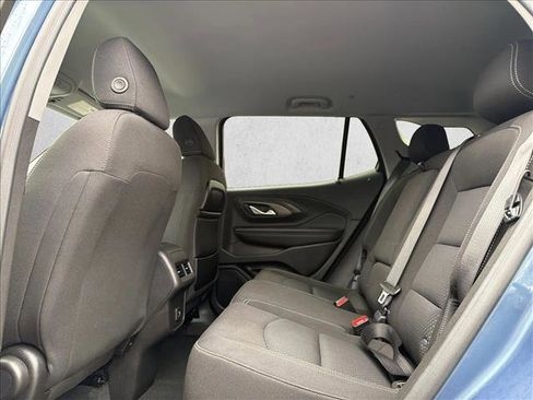 Used 2024 GMC Terrain SLE image 21