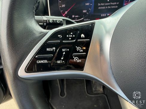 Used 2024 Mercedes-Benz GLC 300 4MATIC image 16