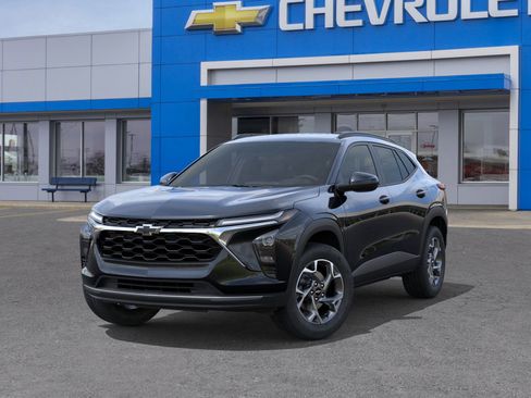 New 2025 Chevrolet Trax LT w/ Driver Confidence Package image 6