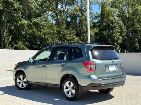 Used 2016 Subaru Forester 2.5i Limited AWD/4WD image 3