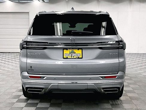 Used 2025 Buick Enclave Avenir w/ Super Cruise Package image 4