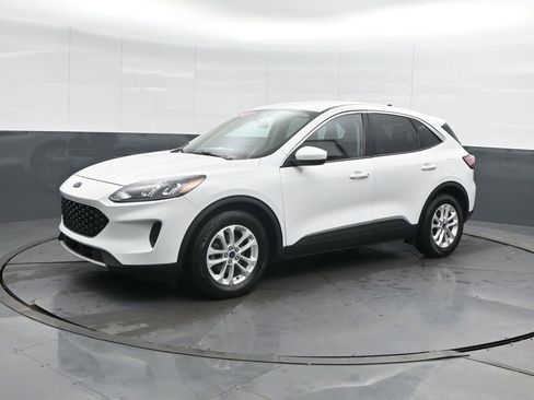 Used 2020 Ford Escape SE image 7