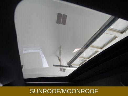 Certified 2022 Dodge Durango GT w/ Blacktop Package image 11