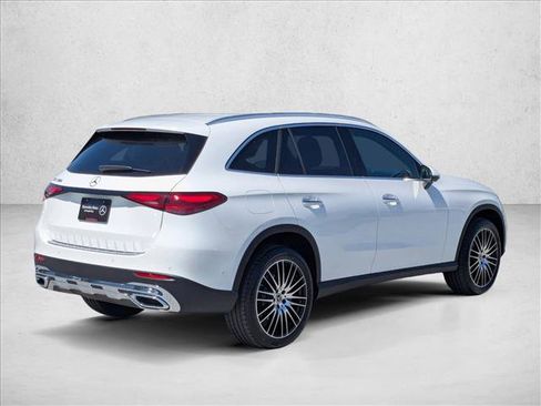 New 2026 Mercedes-Benz GLC 300 image 2