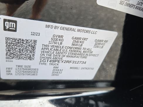 Used 2024 GMC Sierra 2500 AT4 w/ AT4 Premium Plus Package AWD/4WD image 17