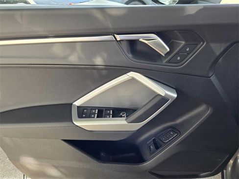New 2025 Audi Q3 2.0T Premium image 15