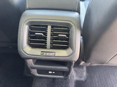 Used 2022 Volkswagen Taos SEL AWD/4WD image 19
