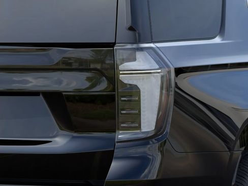 New 2026 Chevrolet Tahoe High Country w/ Sun And Tow Package AWD/4WD image 13