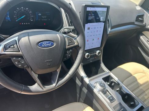 Used 2024 Ford Edge SEL w/ Convenience Package AWD/4WD image 11