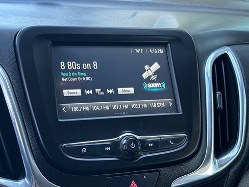 Used 2018 Chevrolet Equinox LT FWD image 18