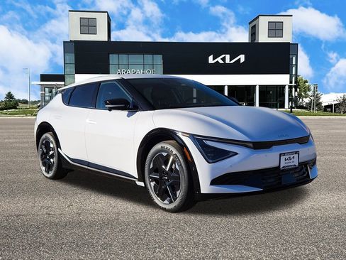 New 2025 Kia EV6 Wind image 2