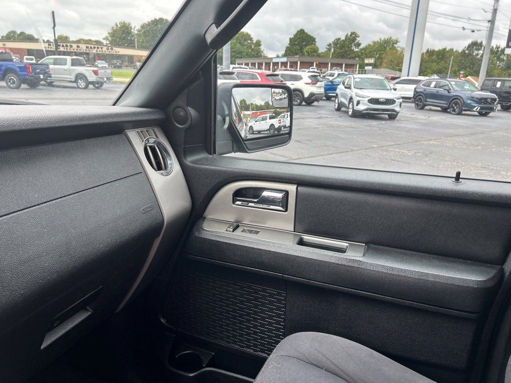 Used 2017 Ford Expedition EL XLT AWD/4WD image 15