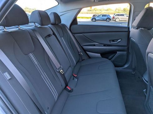 Certified 2024 Hyundai Elantra SEL w/ Convenience Package image 30