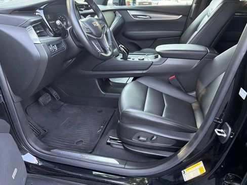 Used 2023 Cadillac XT5 Luxury AWD/4WD image 9