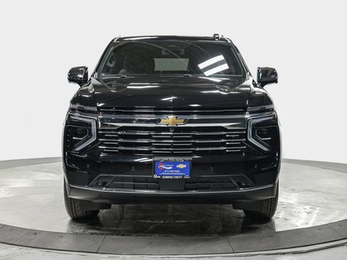 Used 2025 Chevrolet Suburban Premier image 10