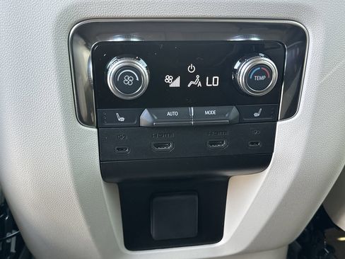 New 2026 GMC Yukon Denali w/ Advanced Technology Package image 26