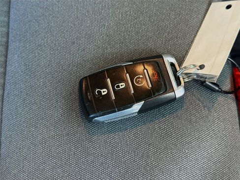 Used 2021 RAM 1500 Big Horn image 24