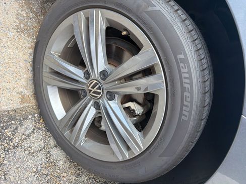 Used 2024 Volkswagen Jetta SE FWD image 4