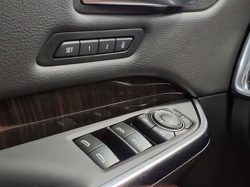 Certified 2023 Cadillac XT4 Premium Luxury w/ Technology Package FWD image 33