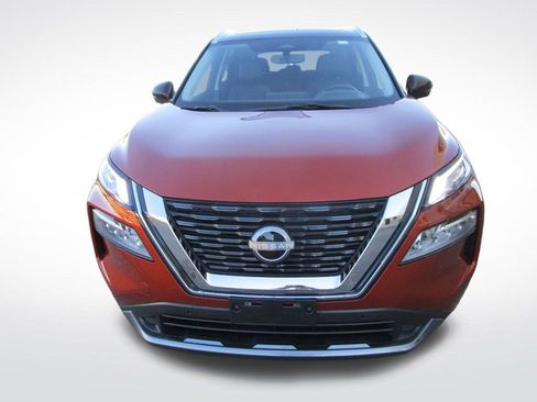 Used 2023 Nissan Rogue SL w/ SL Premium Package image 4