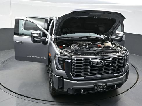 Used 2024 GMC Sierra 2500 Denali Ultimate w/ Max Trailering Package AWD/4WD image 32