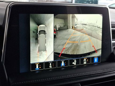 Used 2023 Chevrolet Tahoe LT w/ Luxury Package image 19