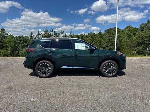 New 2026 Nissan Rogue Platinum AWD/4WD image 3