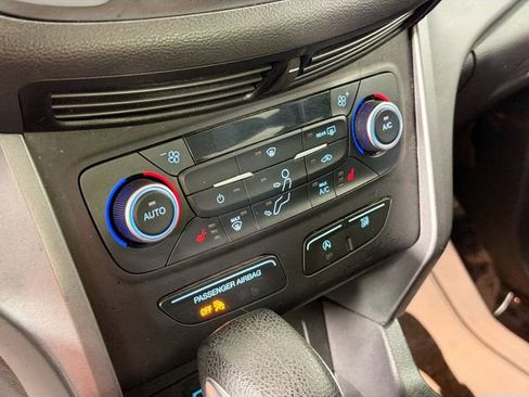 Used 2018 Ford Escape SE FWD image 15