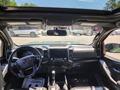 Used 2022 Nissan Frontier PRO-4X w/ Pro-4X Premium Package AWD/4WD image 11