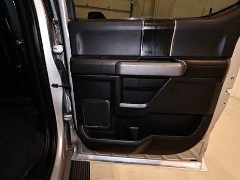 Used 2018 Ford F150 Platinum w/ Technology Package image 18