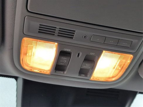 Used 2020 Honda CR-V Touring image 13