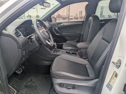 Used 2022 Volkswagen Tiguan SE R-Line image 23