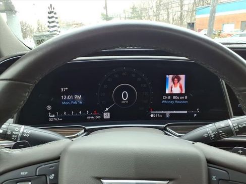 Certified 2021 Cadillac Escalade ESV Premium Luxury w/ LPO, Illumination Package image 15