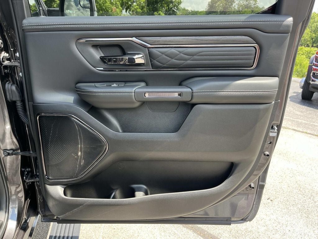 Used 2026 RAM 1500 Limited AWD/4WD image 33