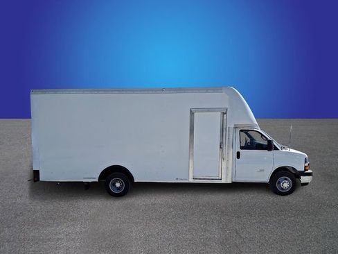 New 2026 Chevrolet Express 4500 w/ Power Convenience Package RWD image 3