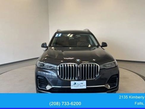 Used 2022 BMW X7 xDrive40i w/ Premium Package AWD/4WD image 3