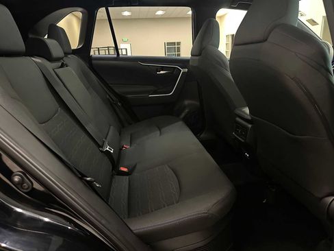 Certified 2024 Toyota RAV4 SE w/ Convenience Package image 27