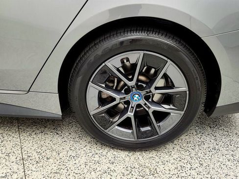 Used 2023 BMW i4 eDrive35 w/ Premium Package RWD image 9