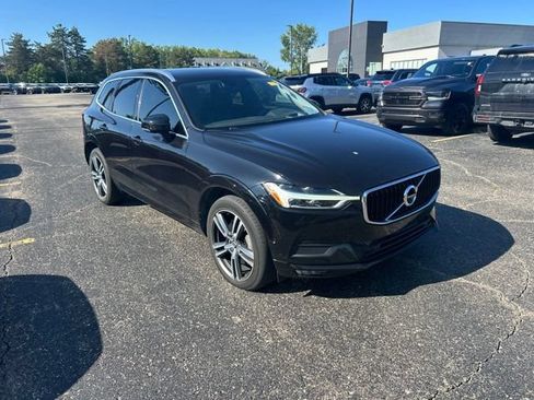 Used 2018 Volvo XC60 T6 Momentum w/ Convenience Package AWD/4WD image 5