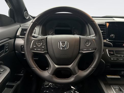 Used 2022 Honda Passport TrailSport image 12