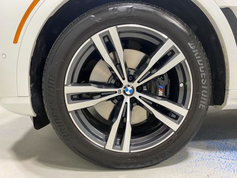 Used 2025 BMW X7 xDrive40i w/ M Sport Package image 26