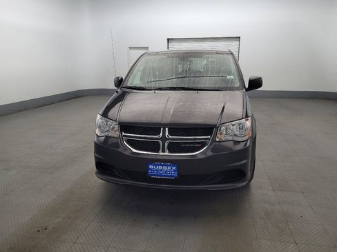 Used 2019 Dodge Grand Caravan SE w/ UConnect Hands-Free Group FWD image 15