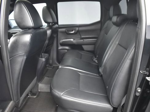 Used 2020 Toyota Tacoma Limited image 10