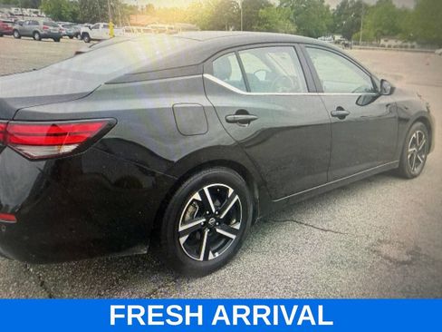 Used 2025 Nissan Sentra SV FWD image 4