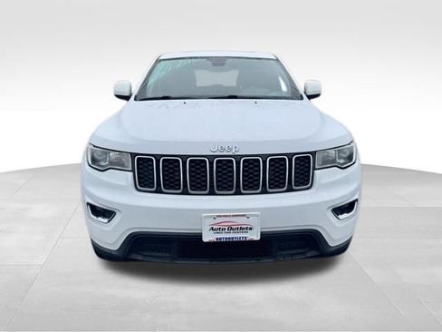 Used 2021 Jeep Grand Cherokee Laredo w/ Security & Convenience Group AWD/4WD image 2