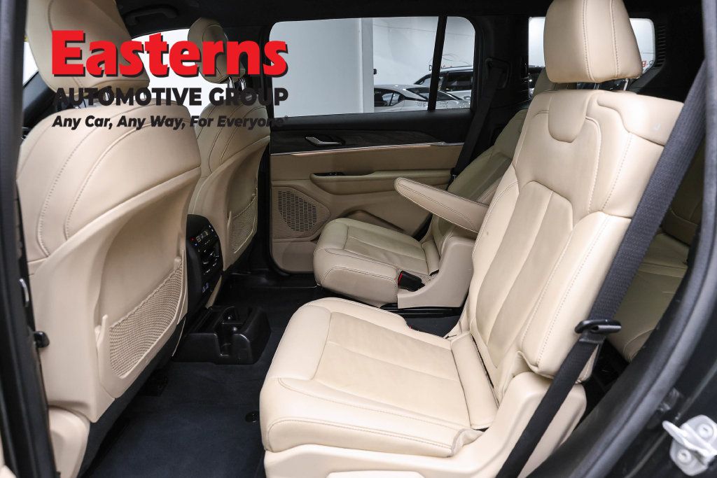Used 2023 Jeep Grand Cherokee L Limited AWD/4WD image 24