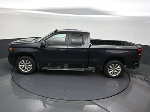Used 2023 Chevrolet Silverado 1500 Custom RWD image 16
