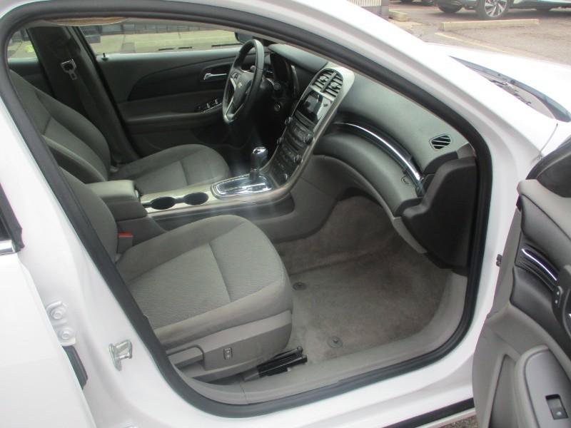 Used 2013 Chevrolet Malibu LS w/ Protection Package FWD image 7