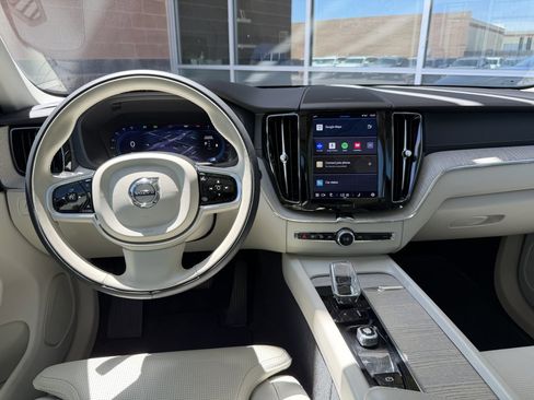 Used 2022 Volvo XC60 B5 Inscription w/ Advanced Package image 16